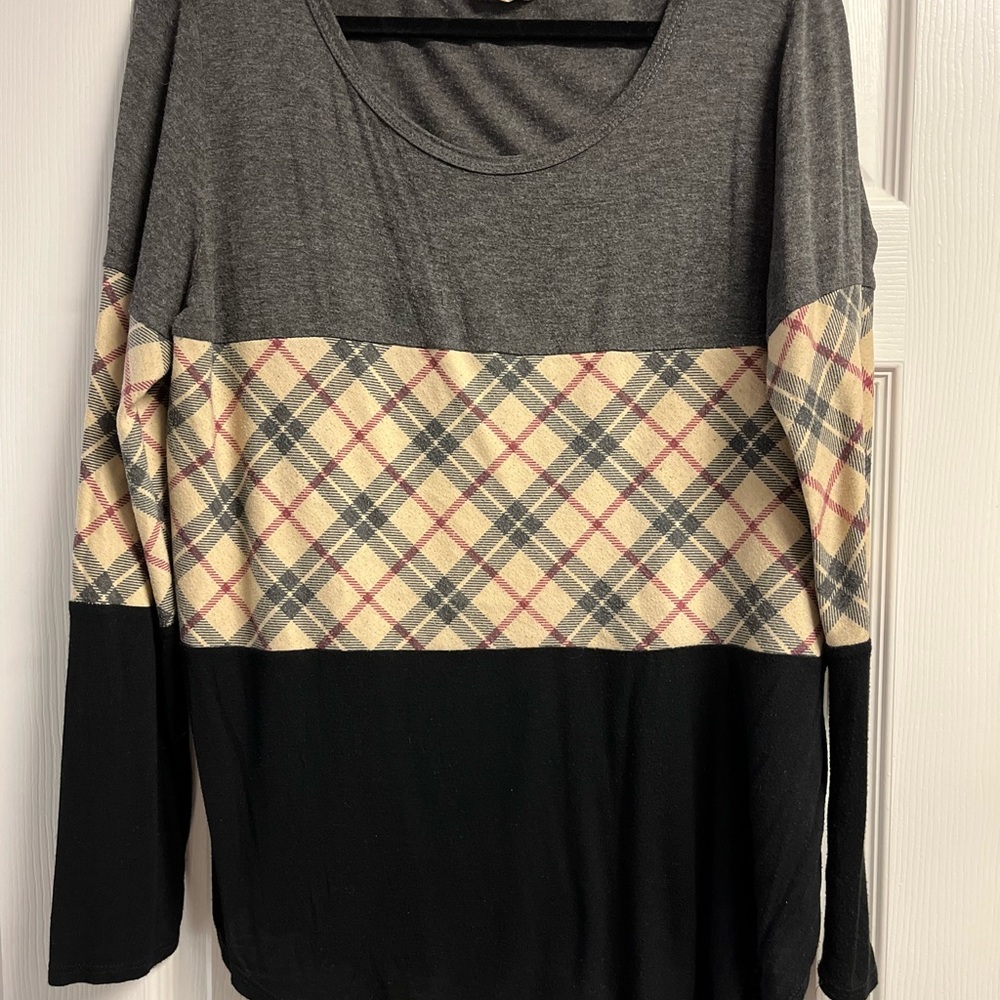 BiBi Gray and Black Plaid Tunic Top